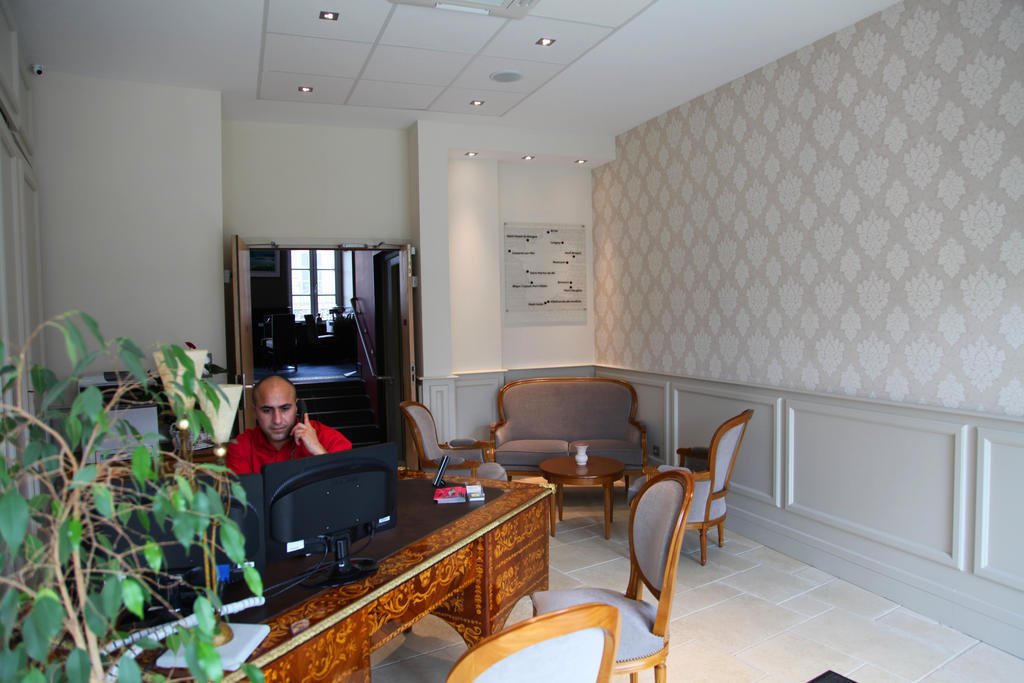 Hotel Vauban Besancon Bagian luar foto