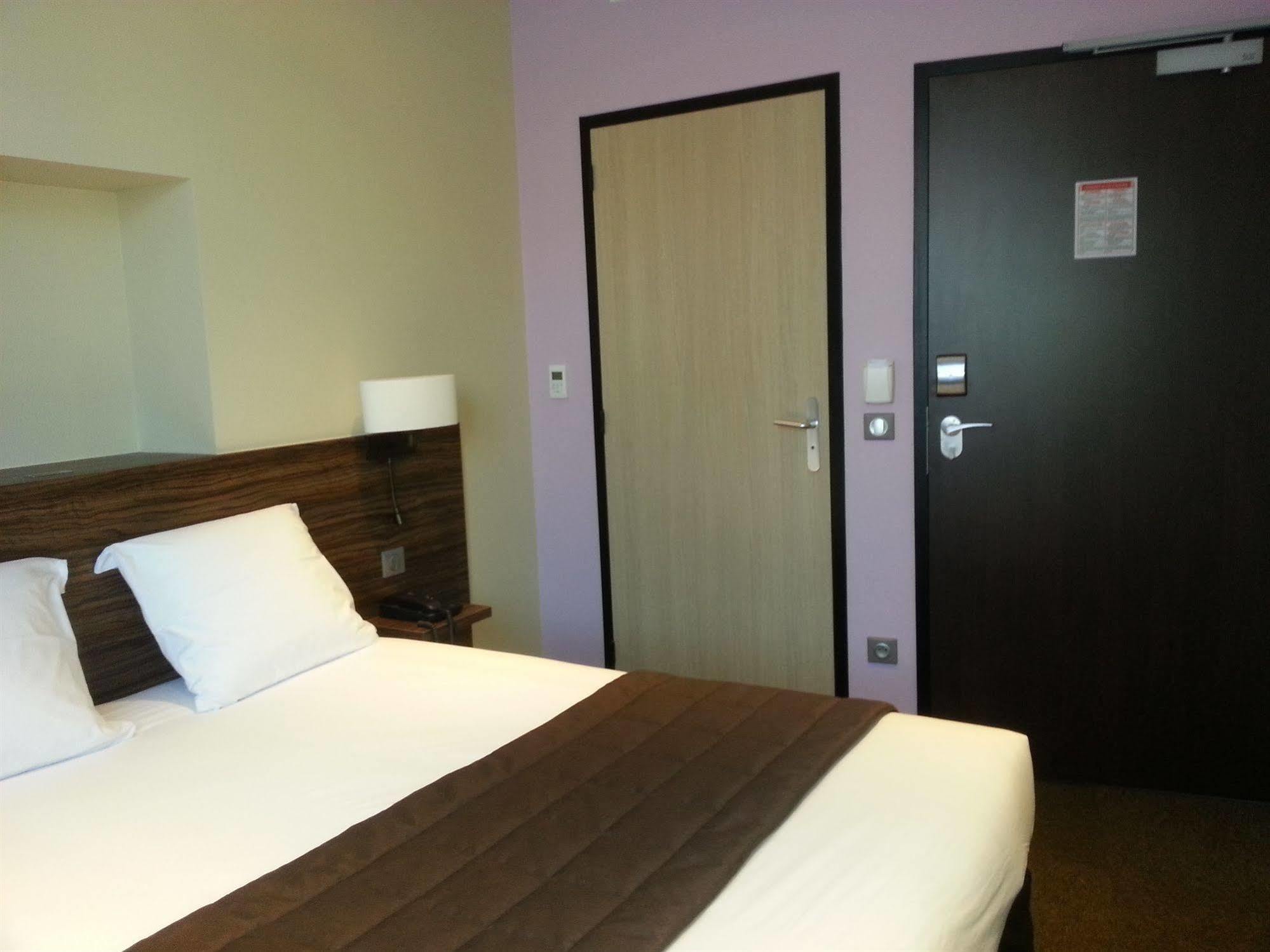 Hotel Vauban Besancon Bagian luar foto