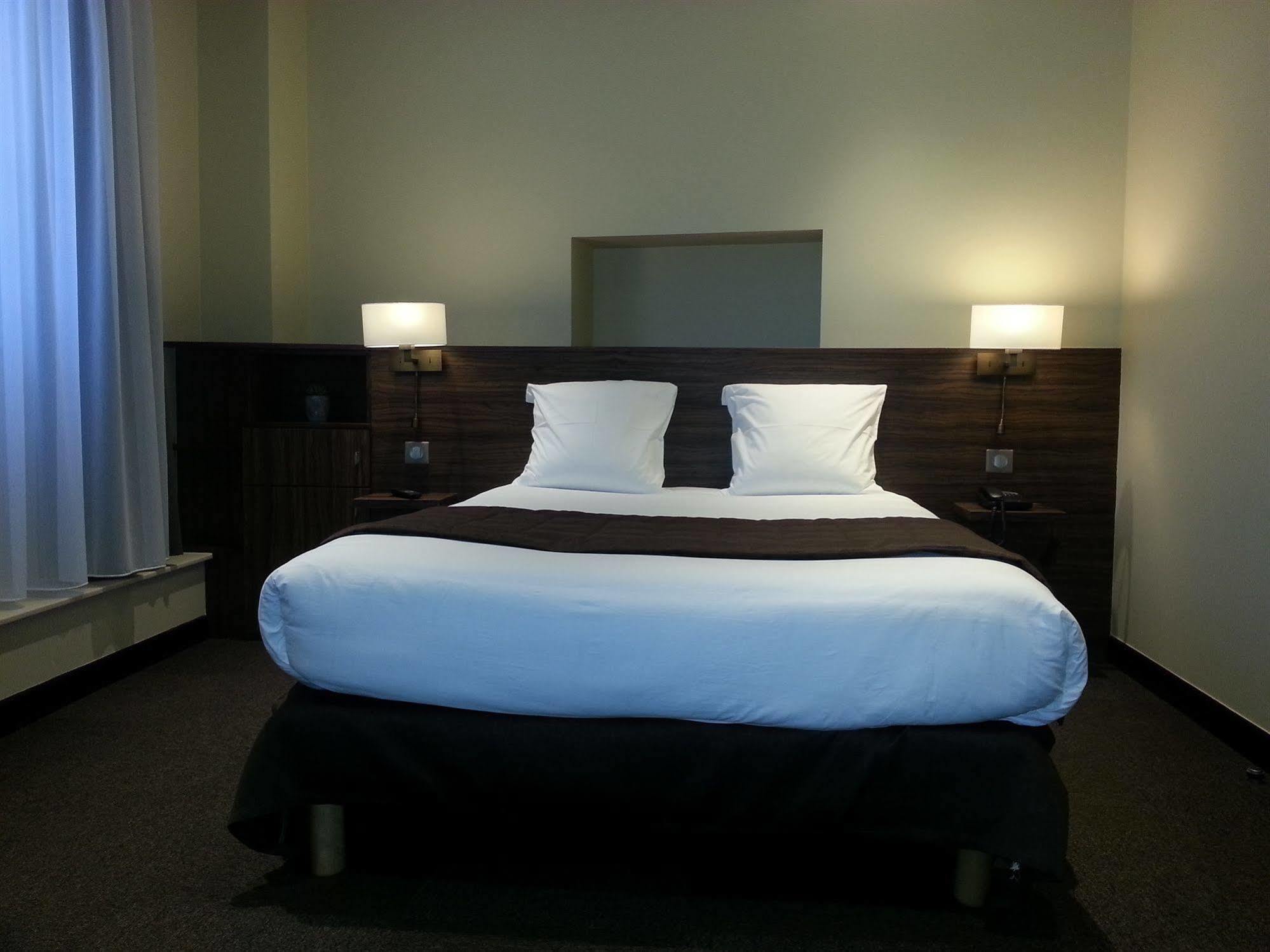 Hotel Vauban Besancon Bagian luar foto